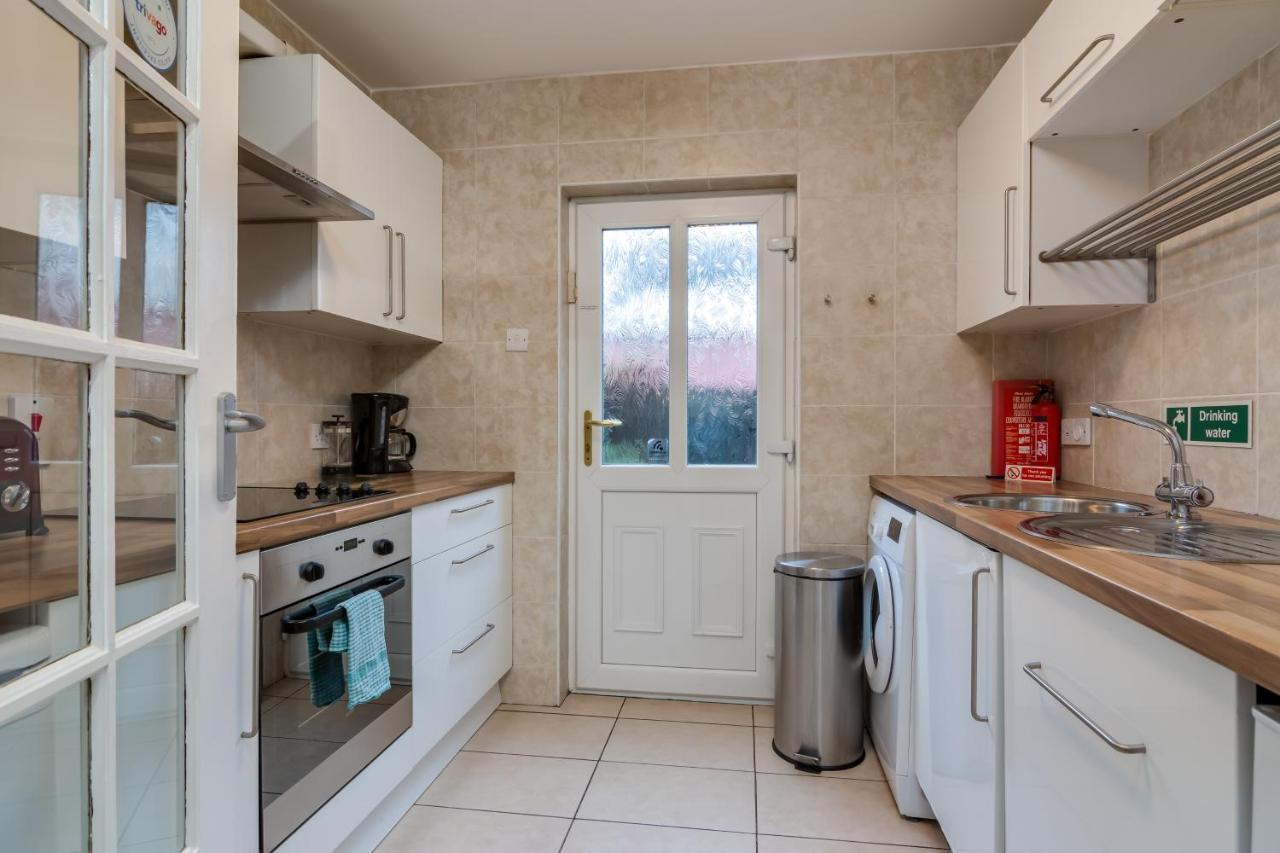Central Belfast Apartments, Salisbury Luaran gambar