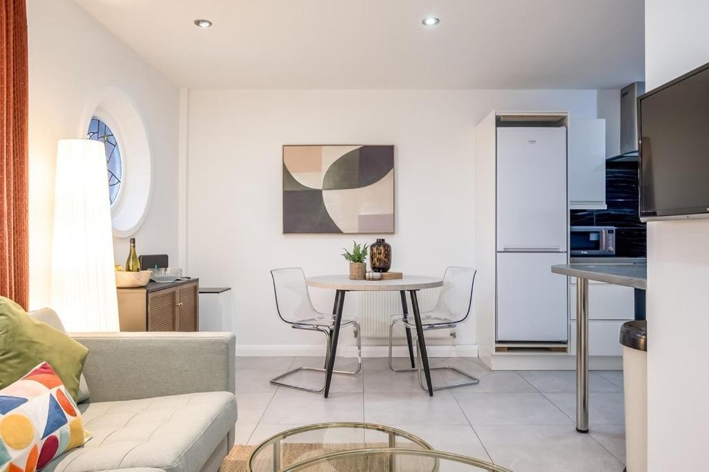 Central Belfast Apartments, Salisbury Luaran gambar